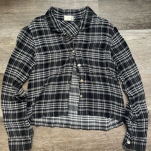 ARITZIA Wilfred Free Black and White Plaid Button-Up Shirt